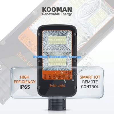 دو بازو ضد آب نور خیابان خورشیدی 100W-500W راهبری سفارشی نور خورشیدی LED برای باغ و جاده